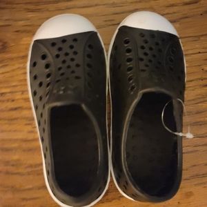 Walmart Kid Shoes - size 7/8
